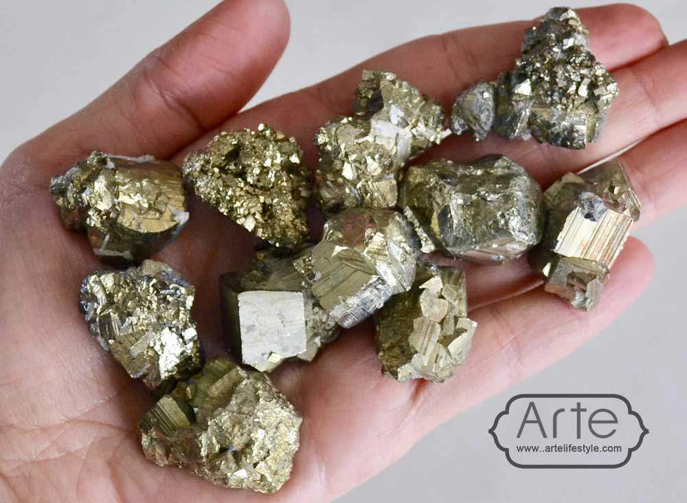 Pyrite - ارتباط سنگ قیمتی با فنگ شویی؛ سنگ‌های قیمتی با فنگ شویی چه ارتباطی دارند؟