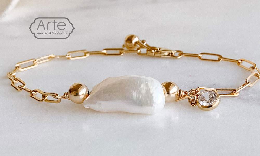 carlotta gold baroque pearl bracele 1080x1080 1 - مروارید باروک