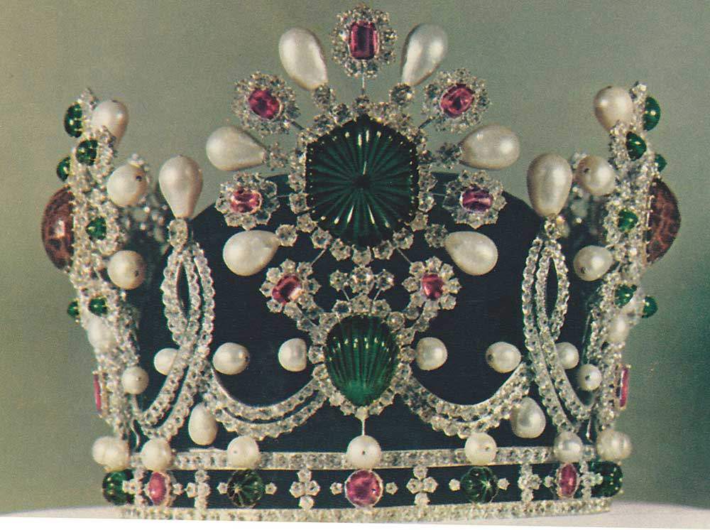 ناج - جواهرات سلطنتی ایرانی؛ پنج مورد از مشهورترین جواهرات سلطنتی تاریخ ایران